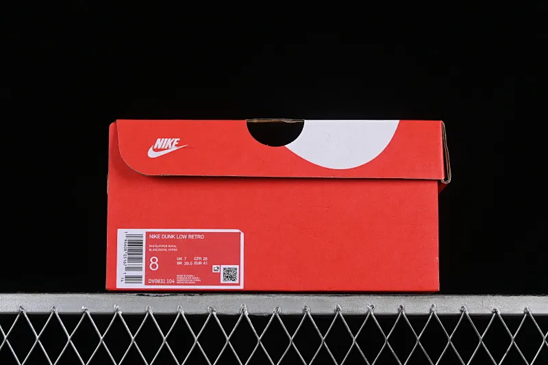 All categories Nk SB Dunk series Nk SB Dunk Low low-top sneakers Nk Dunk Low Winter has arrived Simple white and blue SB strap low-top casual sneakers DV0831-104